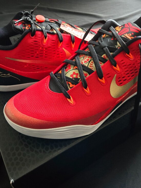 NIKE KOBE 9 LOW EM \